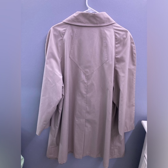 Vintage Beige/Tan Saxton Hall Button Down Coat - Picture 2 of 4